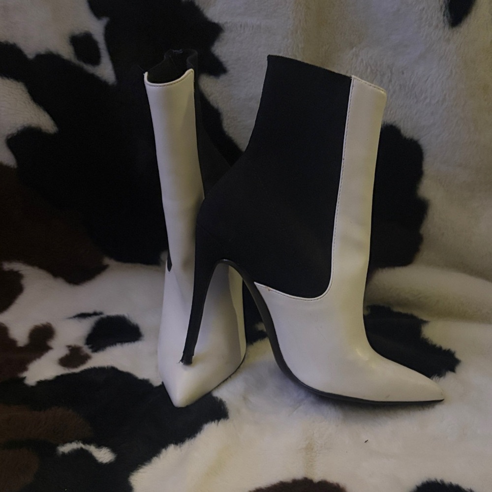 Steve Madden Black and White Heeled Boots